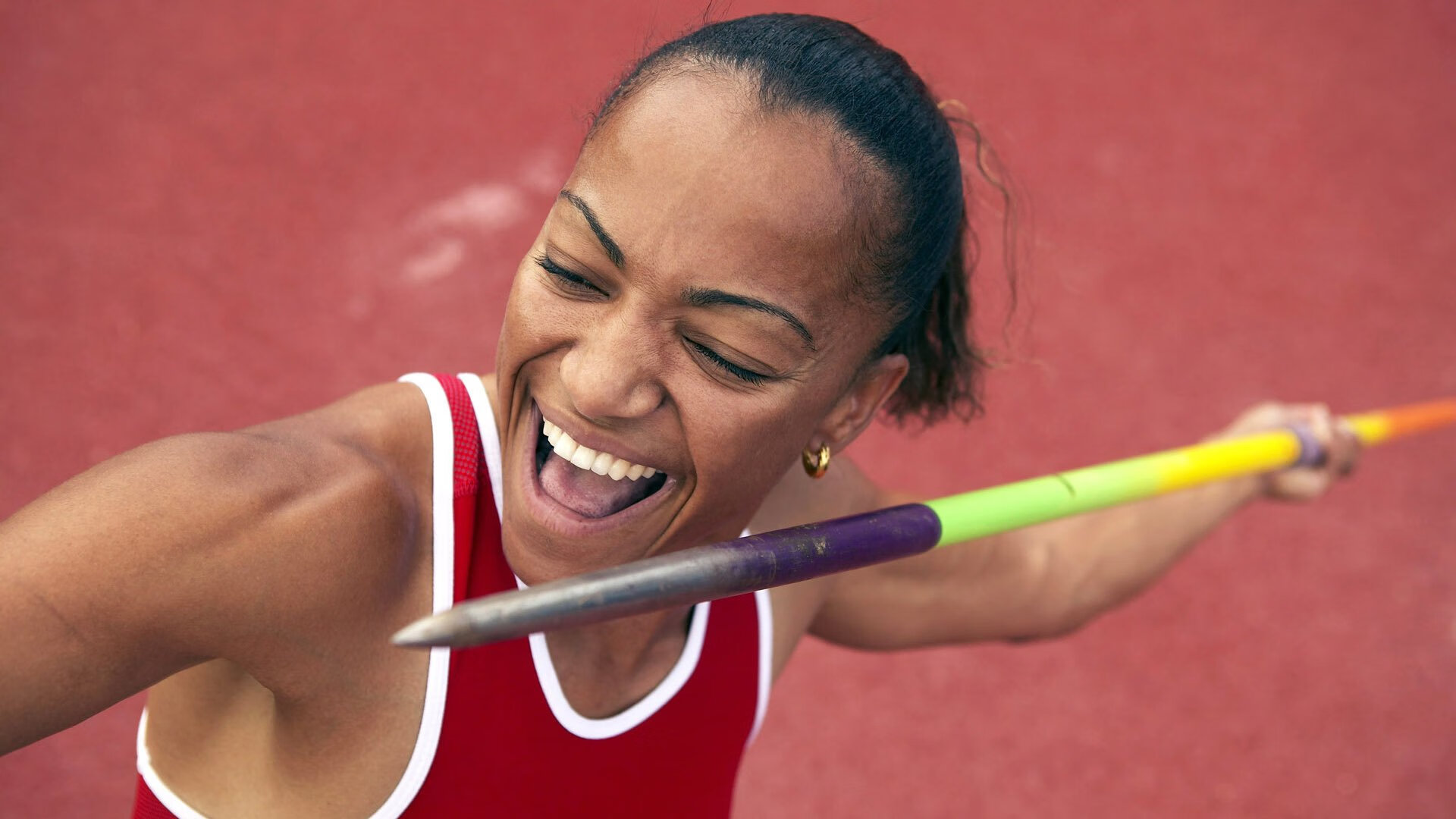 对阵德国开局失利,首战70–102告负,高芙个人简历